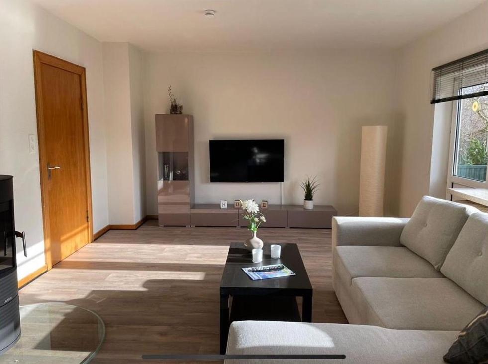 Feddersen Living Grosse Ferienwohnung - Garten - Terrasse - Smart Tv - Netflix Brunsbuttel Extérieur photo